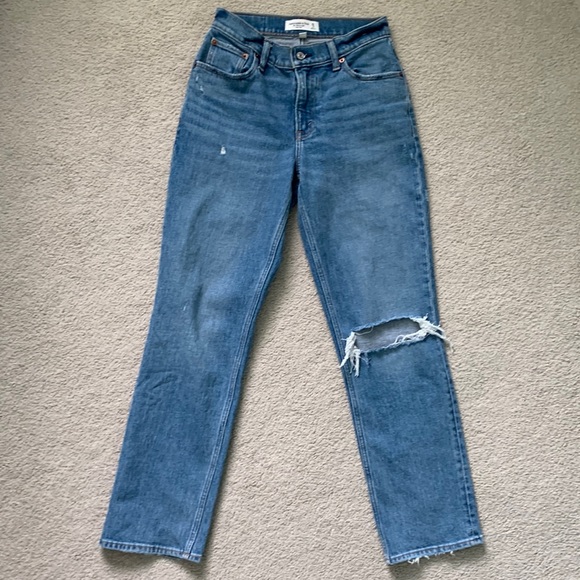 Abercrombie & Fitch Curve Love 90’s Straight Low Rise Jeans - Picture 5 of 6